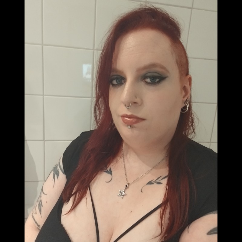 Profile picture of Lady Sara Noir